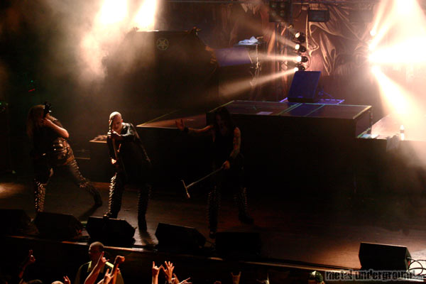 Dimmu Borgir - Dimmu Borgir Invaluable Darkness Tour (Tampa -  FL) (image 30 of 47)