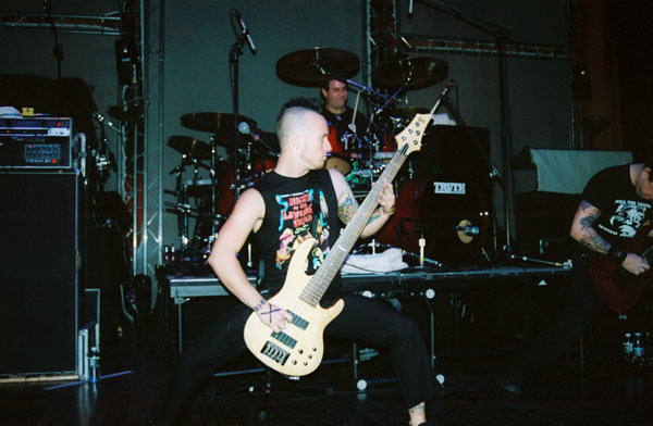 Bleeding Through - Headbangers Ball 2004 (Worcester MA) (image 12 of 41)