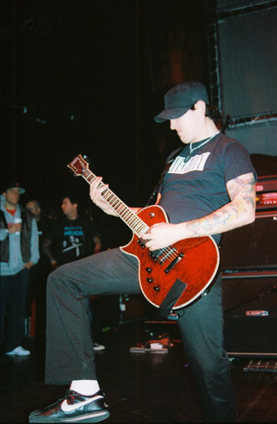 Bleeding Through - Headbangers Ball 2004 (Worcester MA) (image 13 of 41)