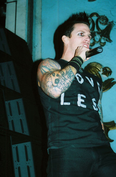 Bleeding Through - Headbangers Ball 2004 (Worcester MA) (image 18 of 41)