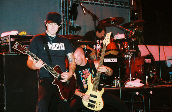 Bleeding Through - Headbangers Ball 2004 (Worcester MA) (image 20 of 41)