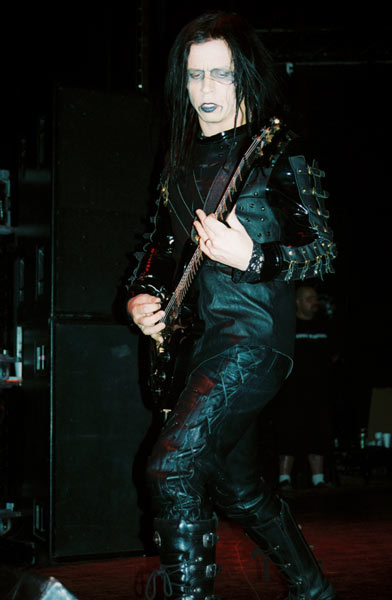 Cradle Of Filth - Headbangers Ball 2004 (Worcester MA) (image 23 of 41)
