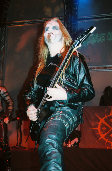 Cradle Of Filth - Headbangers Ball 2004 (Worcester MA) (image 25 of 41)