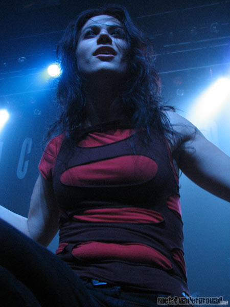 Lacuna Coil - Jagermeister Music Tour Spring 2007 (Baltimore -  MD) (image 17 of 56)