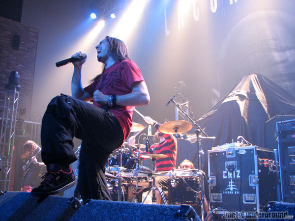 Lacuna Coil - Jagermeister Music Tour Spring 2007 (Baltimore -  MD) (image 19 of 56)