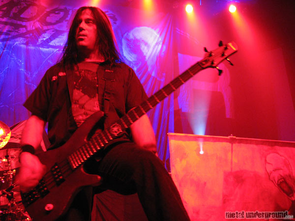 Shadows Fall - Jagermeister Music Tour Spring 2007 (Baltimore -  MD) (image 37 of 56)