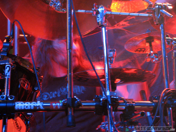 Shadows Fall - Jagermeister Music Tour Spring 2007 (Baltimore -  MD) (image 38 of 56)