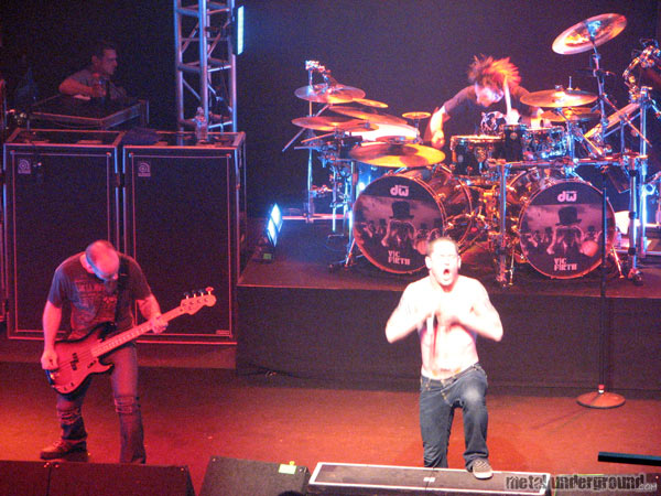 Stone Sour - Jagermeister Music Tour Spring 2007 (Baltimore -  MD) (image 54 of 56)