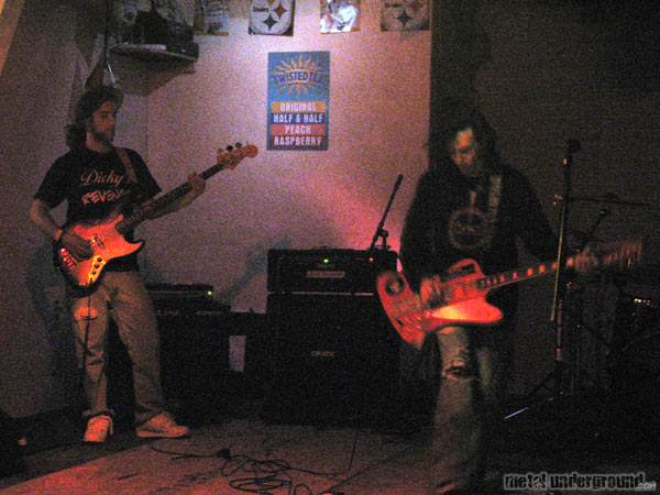 2sides2die - Krugs Place May 19 2007 (Frederick -  MD) (image 8 of 27)