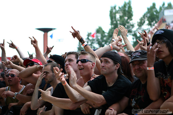 Cavalera Conspiracy - Monsters Of Rock 2008 (Calgary -  AB) (image 1 of 229)