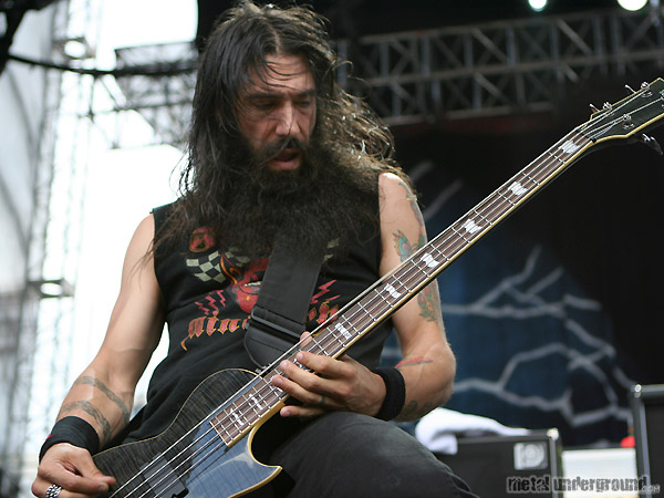 Cavalera Conspiracy - Monsters Of Rock 2008 (Calgary -  AB) (image 3 of 229)
