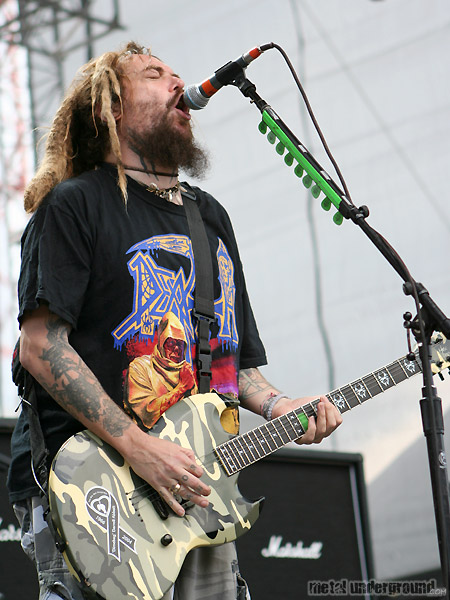 Cavalera Conspiracy - Monsters Of Rock 2008 (Calgary -  AB) (image 4 of 229)