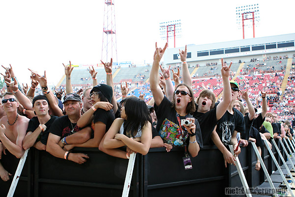Cavalera Conspiracy - Monsters Of Rock 2008 (Calgary -  AB) (image 15 of 229)