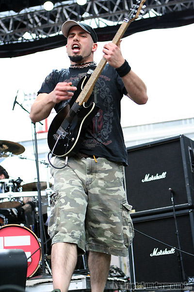 Cavalera Conspiracy - Monsters Of Rock 2008 (Calgary -  AB) (image 17 of 229)