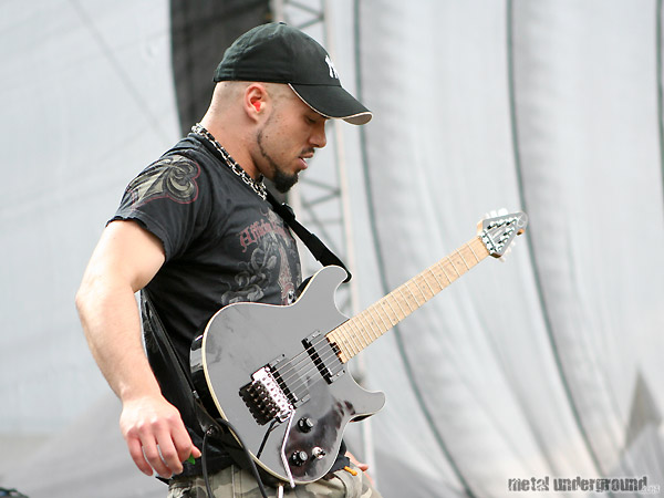 Cavalera Conspiracy - Monsters Of Rock 2008 (Calgary -  AB) (image 23 of 229)