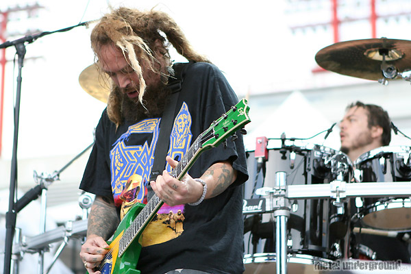 Cavalera Conspiracy - Monsters Of Rock 2008 (Calgary -  AB) (image 30 of 229)