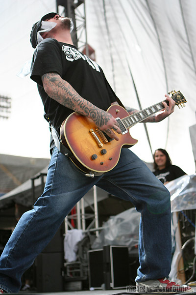 Hatebreed - Monsters Of Rock 2008 (Calgary -  AB) (image 50 of 229)