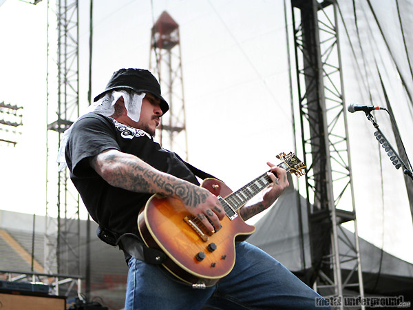 Hatebreed - Monsters Of Rock 2008 (Calgary -  AB) (image 55 of 229)