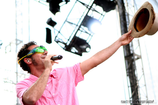 Serj Tankian - Monsters Of Rock 2008 (Calgary -  AB) (image 137 of 229)
