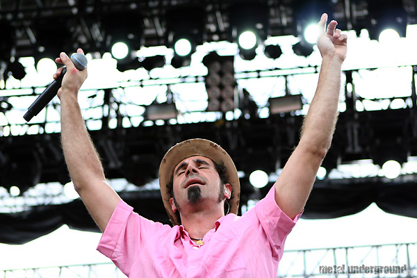 Serj Tankian - Monsters Of Rock 2008 (Calgary -  AB) (image 154 of 229)