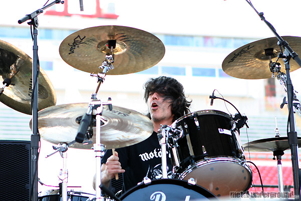 Voivod - Monsters Of Rock 2008 (Calgary -  AB) (image 200 of 229)