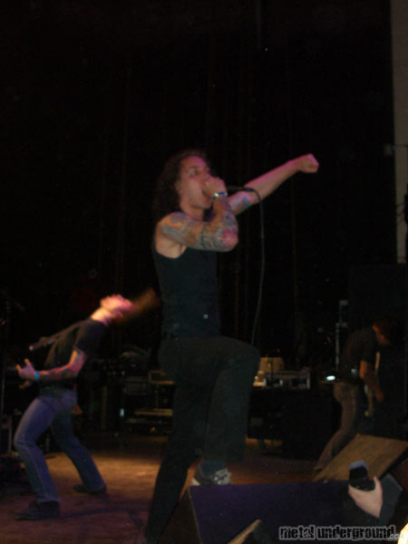 As I Lay Dying - NEMHF Friday April 22 2005 (image 9 of 28)