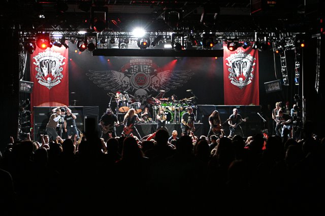 Roadrunner United - Roadrunner United - The Allstar Sessions Live (New York -  NY) (image 46 of 46)