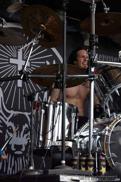 Five Finger Death Punch - Rockstar Mayhem Festival 2008 (Camden -  NJ) (image 24 of 45)