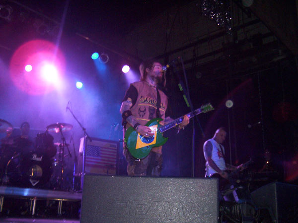Soulfly - Soulfly And Morbid Angel 2005 (Philadelphia PA) (image 29 of 30)