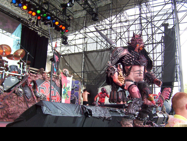 Gwar - Sounds Of The Underground 2005 (Philadelphia PA) (image 31 of 54)