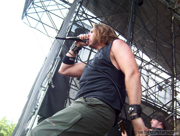 Unearth - Sounds Of The Underground 2005 (Philadelphia PA) (image 47 of 54)
