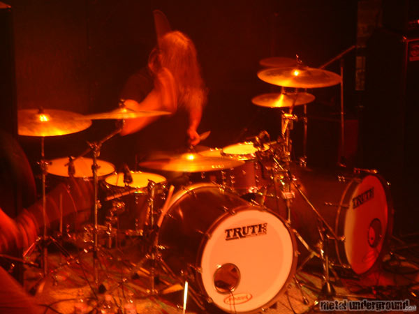 As I Lay Dying - Throwdown AILD ATR (Vancouver BC) (image 22 of 33)