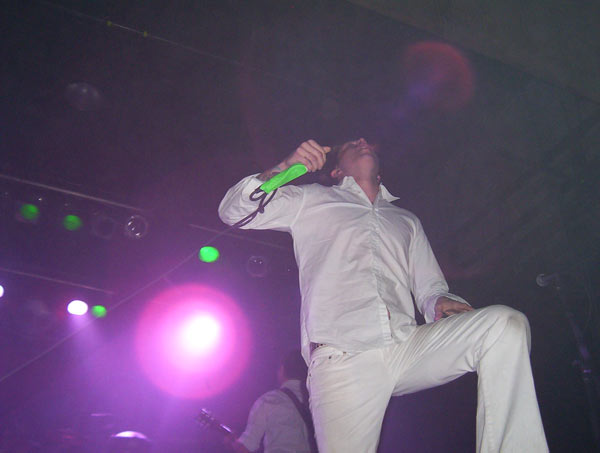 Atreyu - Unearth And Atreyu 2005 (Philadelphia PA) (image 3 of 31)