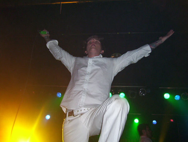 Atreyu - Unearth And Atreyu 2005 (Philadelphia PA) (image 8 of 31)