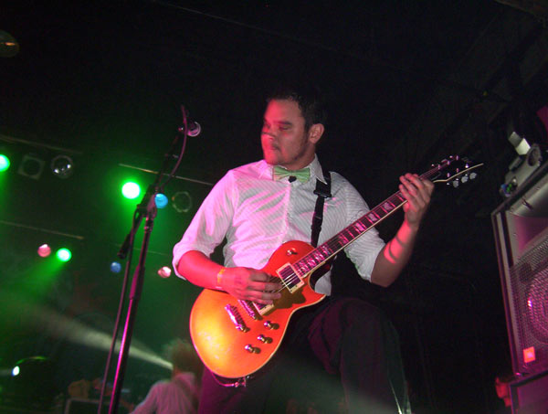 Atreyu - Unearth And Atreyu 2005 (Philadelphia PA) (image 9 of 31)
