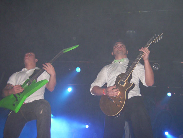 Atreyu - Unearth And Atreyu 2005 (Philadelphia PA) (image 11 of 31)