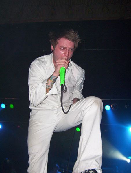 Atreyu - Unearth And Atreyu 2005 (Philadelphia PA) (image 13 of 31)