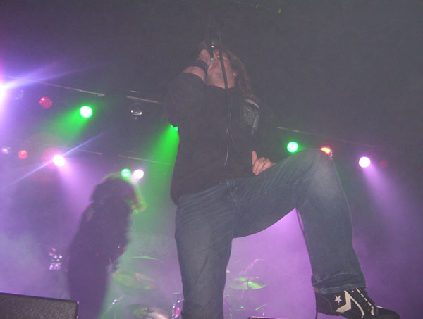 Unearth - Unearth And Atreyu 2005 (Philadelphia PA) (image 18 of 31)