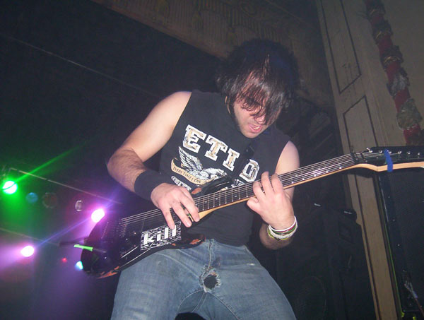 Unearth - Unearth And Atreyu 2005 (Philadelphia PA) (image 21 of 31)