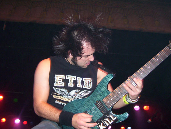 Unearth - Unearth And Atreyu 2005 (Philadelphia PA) (image 29 of 31)