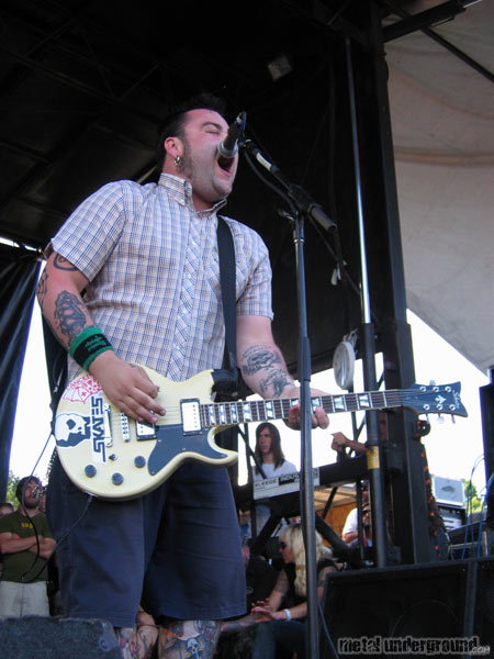 Alexisonfire - Warped Tour 2005 (Vancouver BC) (image 1 of 45)