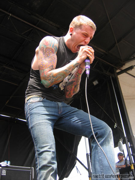 Atreyu - Warped Tour 2005 (Vancouver BC) (image 6 of 45)