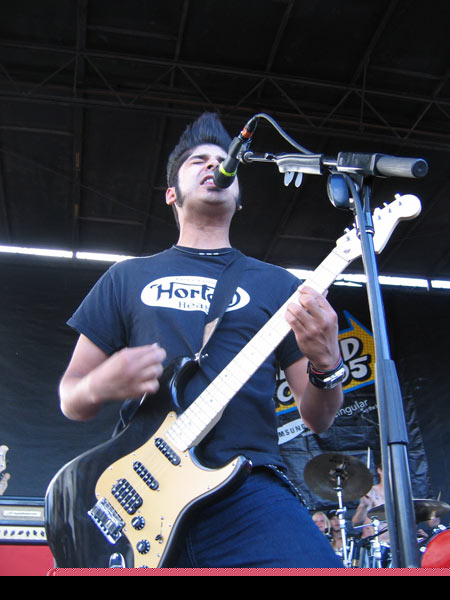 Billy Talent - Warped Tour 2005 (Vancouver BC) (image 27 of 45)