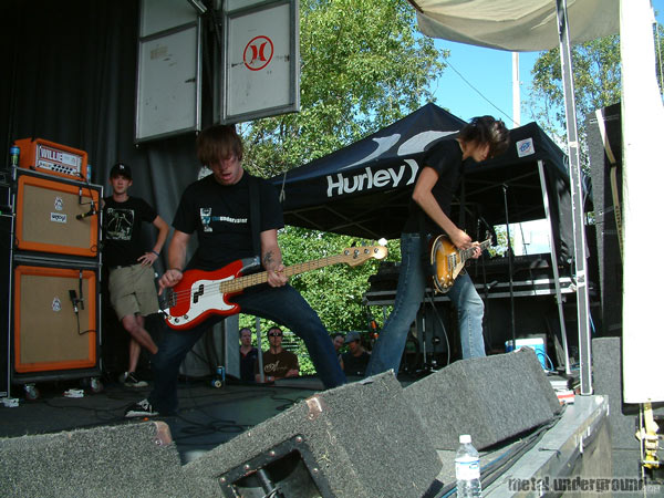 Underoath - Warped Tour 2005 (Vancouver BC) (image 44 of 45)