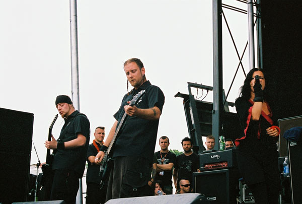 Lacuna Coil @ Ozzfest 2004 (Mansfield, MA)